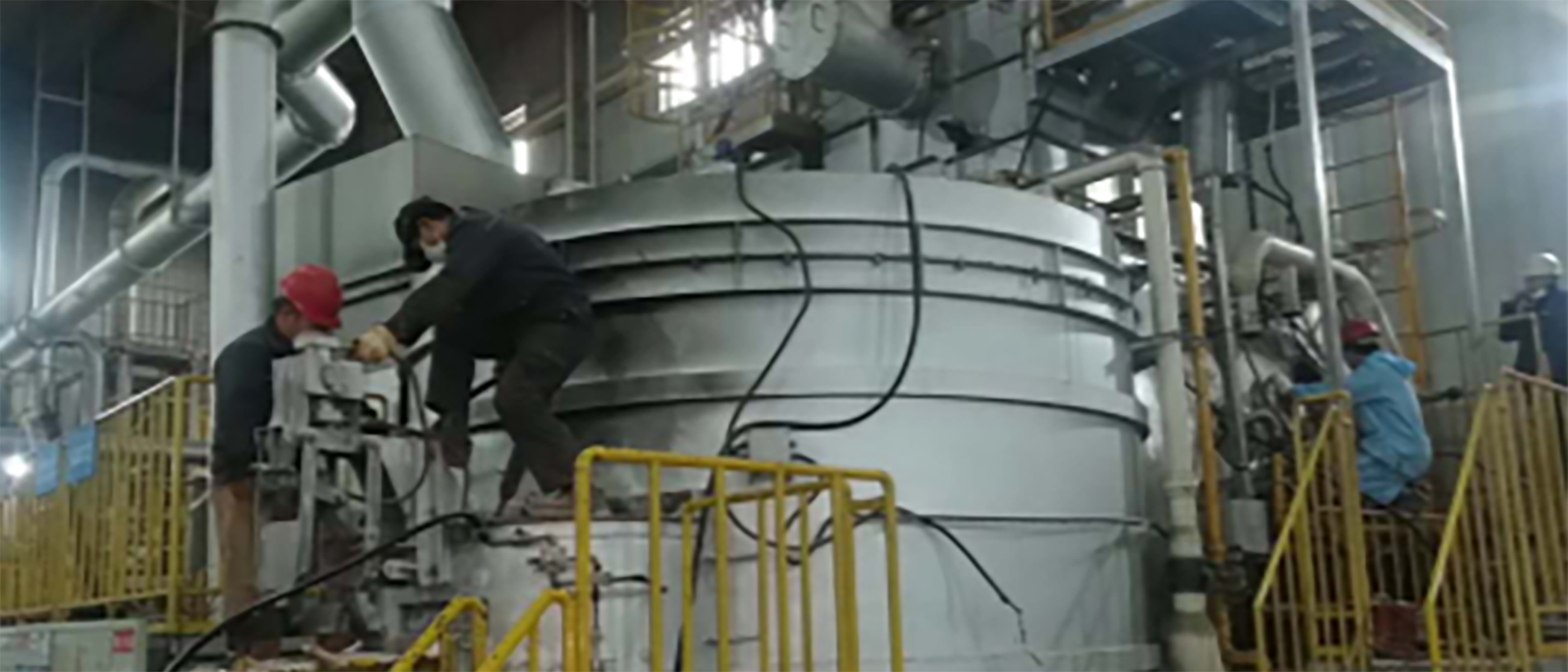 Central Melting Furnace at XY Global Factory – 3T Capacity, 960°C Max Temperature, Natural Gas Heating